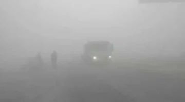 تحذير للمسافرين.. ضباب كثيف يحجب الرؤية على الطرق السريعة صباح السبت المقبل